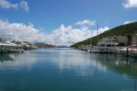 On the Water with Style, 5 minute walk to Beach along the Marina