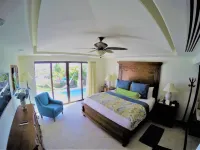 BOOK EARLY!  Luxury Three Bedroom Private Residence at FIVE STAR RESORT!