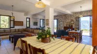 Liladi Stone-Built Villa With Exclusive Pool.
