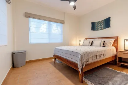 Inviting Apartment with Stunning Terrace & Daybed