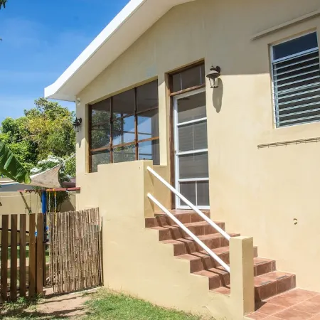 Family time, 5 minute walk from main walkway to restaurants and beach!