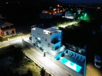 Apartment for 4-6 persons with sea view and pool use Hotels near Seline AUTOCAMP Pisak
