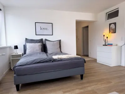 Zentrales Apartment mit Kostenlosem Parkplatz. Haustierfreundlich!