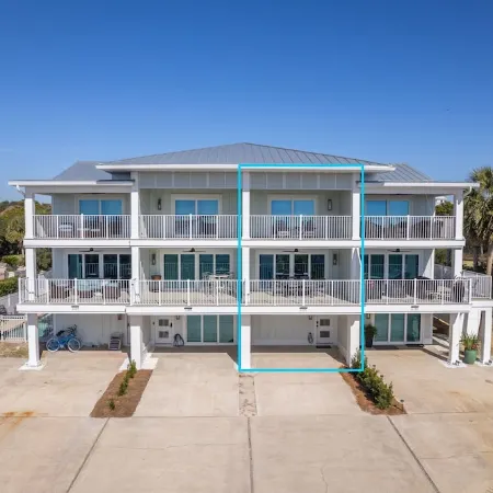 Hidden Gem, South of 30A w/ Private Beach Access