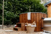 Forest Lodge with Sauna and Hot Tub Hotel a Peel en Maas