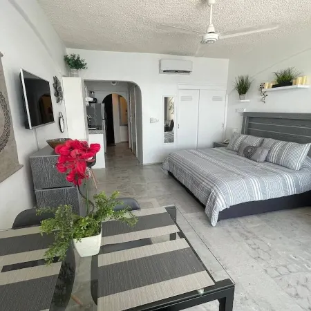 Incredible Ocean Front Condo with Amazing Views at Condomios Playasol Las Hadas