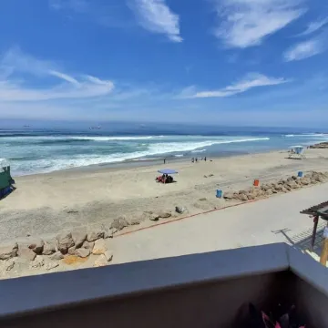 Relaxed Spanish beachfront condo w/private parking & private balcony ocean views