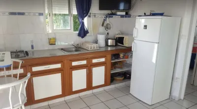 Bungalow 'SEAVIEW (5 minutes from the beach) Hotels near St. Anne Beach