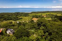 Luxe Coastal Home, Clear 180º Ocean Views, Concierge, Fiber Optic Internet