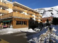 Apartment located in Deux-Alpes: 2 to 6 people