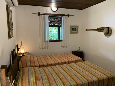 Beautiful house on the sand with pool and wonderful views of Ilhabela! Hotel in zona Centro Histórico - Farmácia Neves