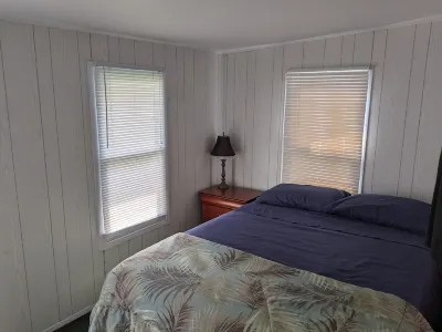 Calabogie Lake Waterfront Cottage 칼라보기 피크스 리조트 주변 호텔