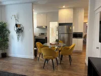 Love nest 1 river from the castle! Free parking! Refurbished, Air conditioner