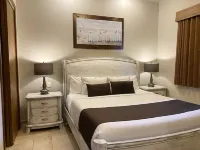 2-Bedroom-King Beds/2 Bath Condo & bonus room w bed-Largest 2-bedroom Hotels in 