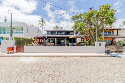 Belissima Casa Muro Alto, Recentemente Reformada, com 6 Quartos , 5 Suites, Hotels near Serrambi Beach
