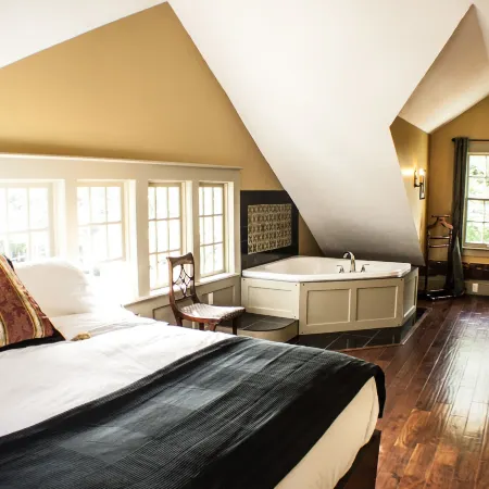 Judson Heath Colonial Inn