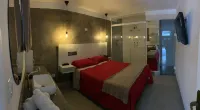 Bob Motel