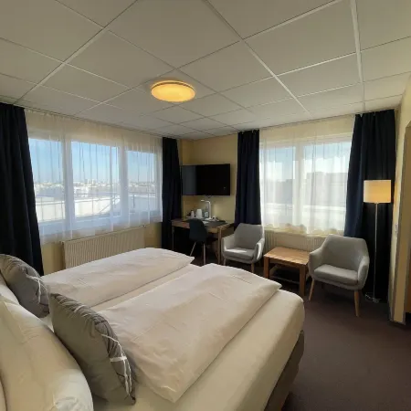 Parkhotel Marzahn Отели рядом с достопримечательностью «Каульсдорф»