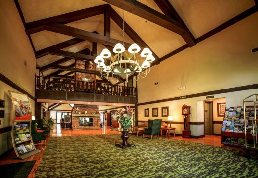 스프링 하우스 인