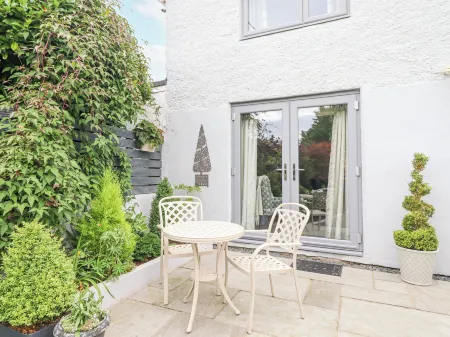 Little Beeches Отели рядом с достопримечательностью «The Robert Jones and Agnes Hunt Orthopaedic Hospital»