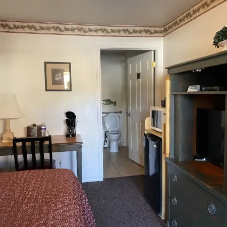 Rustic Inn Motel