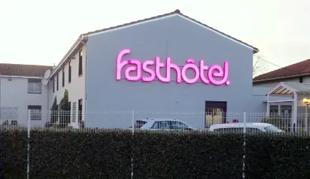 Fasthotel Tarbes Séméac - Un hôtel FH Confort Отели в г. Hautes-Pyrenees