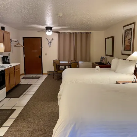 Whitetail Creek Resort