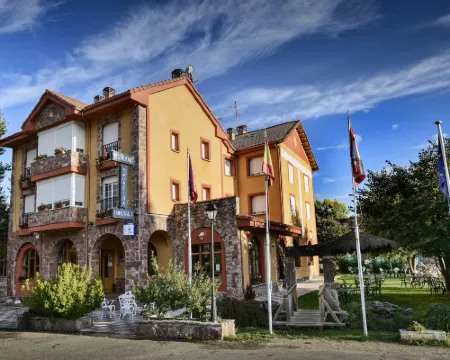 Tierra de la Reina Hotels in Bonar-Cistierna