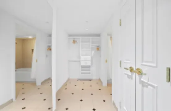 CozySuites at Showboat Bold Beachfront Condo