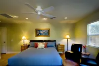 퀸스 인 바이 더 리버 오크허스트 호텔