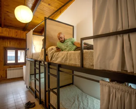 Anum Hostel 烏斯懷亞酒店