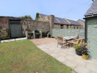 Hill Farm Cottage Hotel di Totland