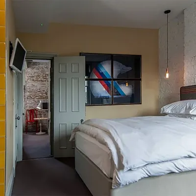 ذا توميفيلد Hotels near ذا أوفال