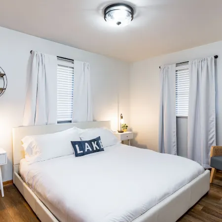 Stone Ledge Lake Getaway