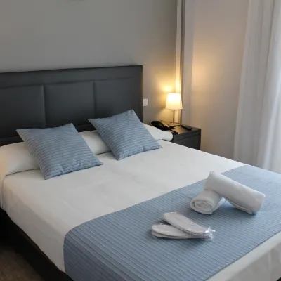 Hotel Barajas Plaza Hotels near Adolfo Suárez Madrid-Barajas Airport