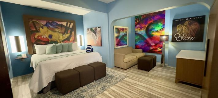 Old Crow Hotel and Suites โรงแรมในวิเอเกส