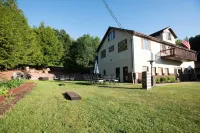 Blue Spruce Motel Hotels in Hogansburg