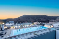 Mariposa Del Sol - Mountain view