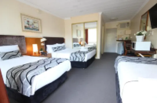 มอลลี่ มอร์แกน มอเตอร์ อินน์