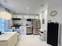 Cozy 1-Bedroom Apartment in the Heart of Grimsby Hotels near Elipsis Day Spa