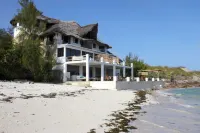A Private Paradise on the Ocean! Các khách sạn gần Gede Ruins