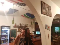 Geckos Hostel - بار