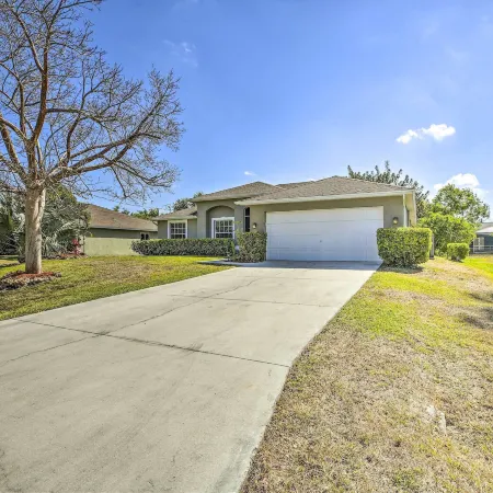 Lanai & Heated Pool: Stunning Cape Coral Getaway
