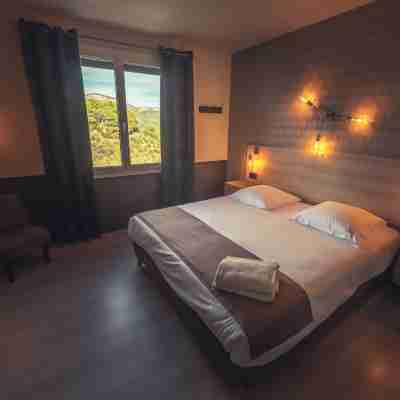 Logis Hôtel le Plantevin Rooms