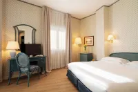 Grand Hotel Astoria - balcony