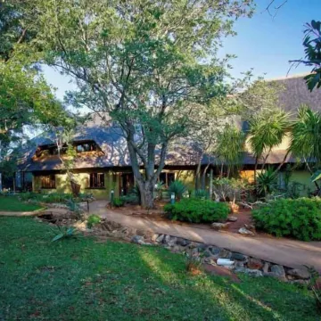 Kubu Safari Lodge