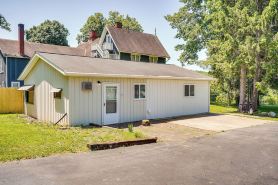 Zanesville Vacation Rental 2 Mi to Downtown!