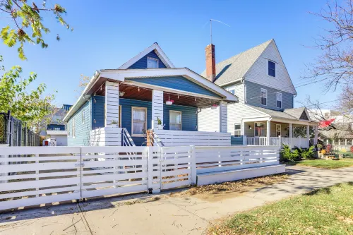 Gordon Square Studio ~ 4 Mi to Downtown Cleveland! - Condos
