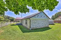 Family-Friendly Sanctuary BBQ, Patio and Yard - 3-Star