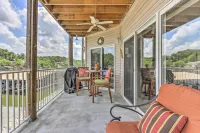 Lake View, Pool Access: Idyllic Camdenton Condo! - Apartments